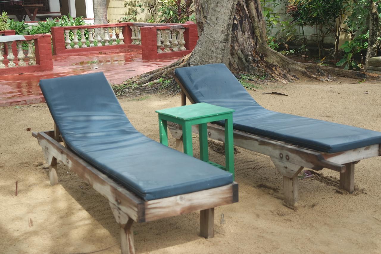 Dephani Beach Hotel Negombo Bagian luar foto
