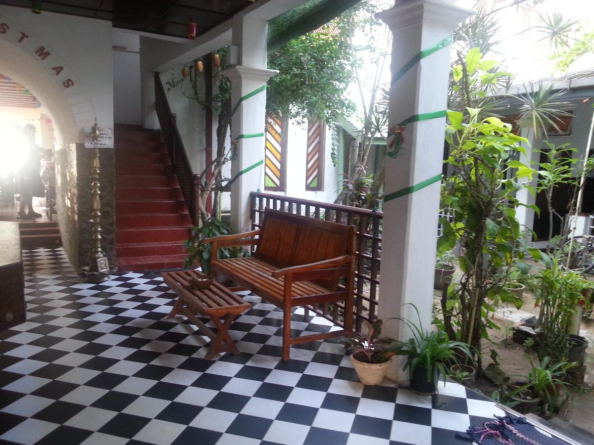 Dephani Beach Hotel Negombo Bagian luar foto