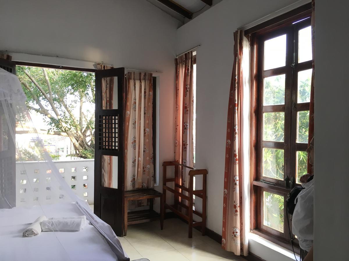 Dephani Beach Hotel Negombo Bagian luar foto