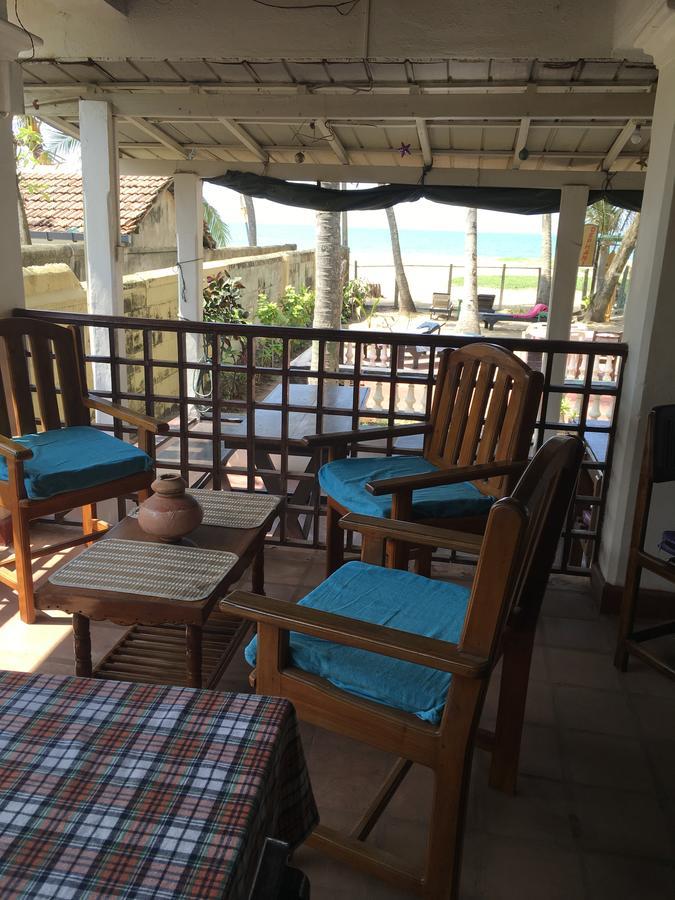 Dephani Beach Hotel Negombo Bagian luar foto